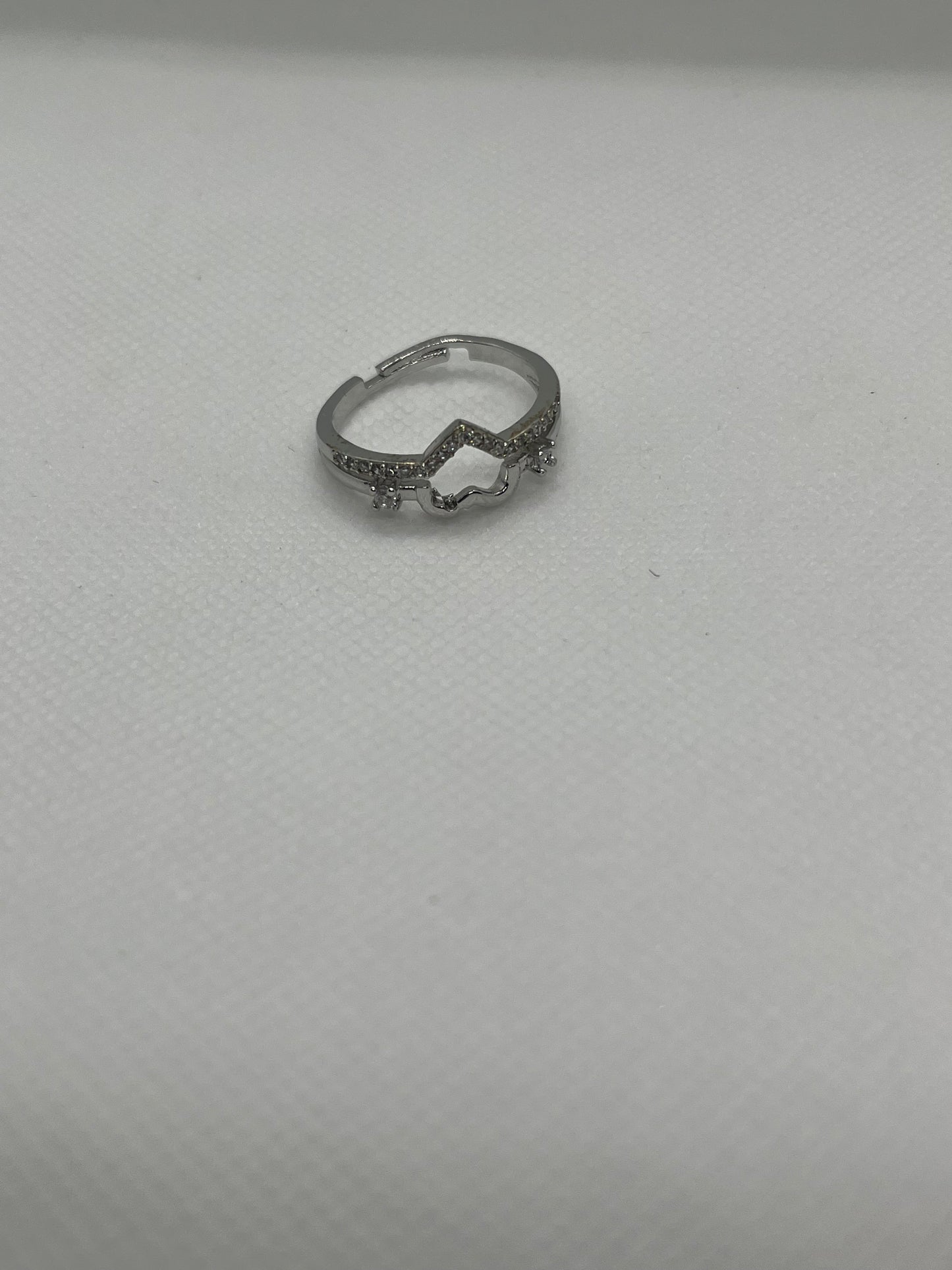 Elegant Heart Shape Silver Ring