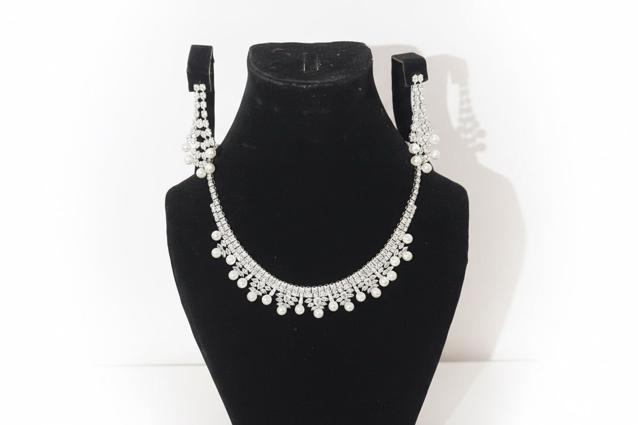 Silver Leave Necklace