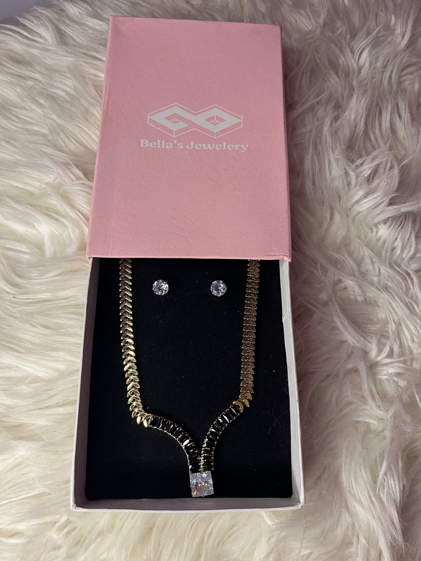 Gold Chain Necklace With A Square Cut Diamond Pendant