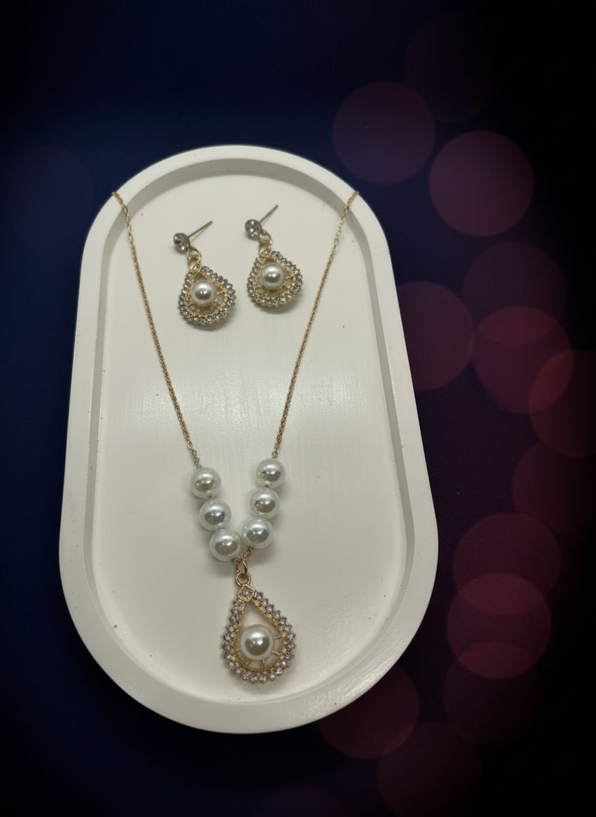 Gold Pearl & Rhinestone Teardrop Necklace Earrings Set