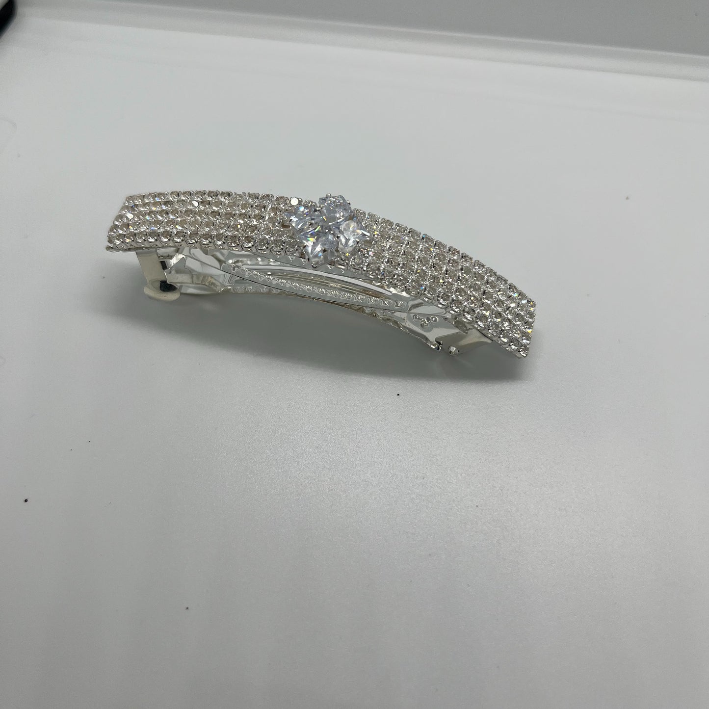 Sweet Pearl Rhinestone Butterfly Glisten Clip Back Head Korea