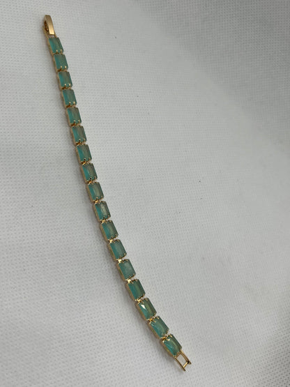 Wondrous Green Ovals Bracelet