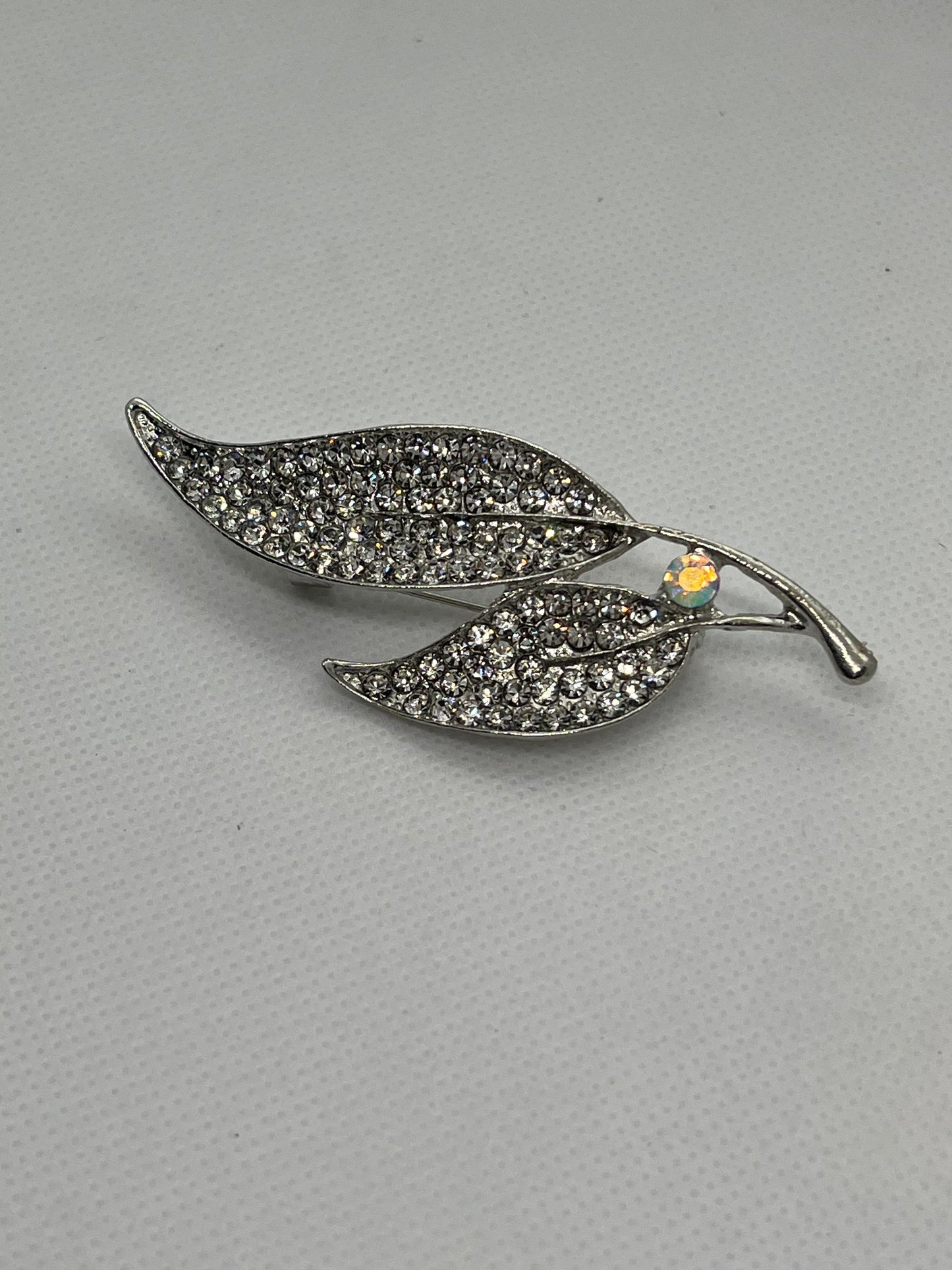 Leave Style Brooch