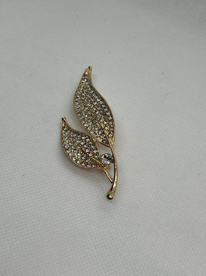 Leave Style Brooch