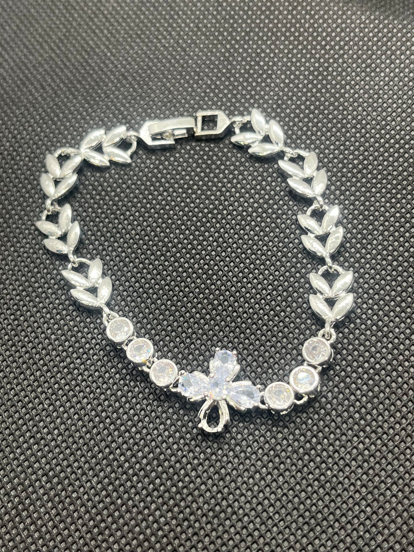 White Flower Stone Silver Bracelet