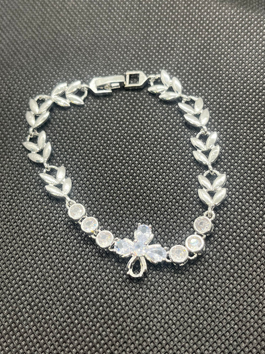 White Flower Stone Silver Bracelet