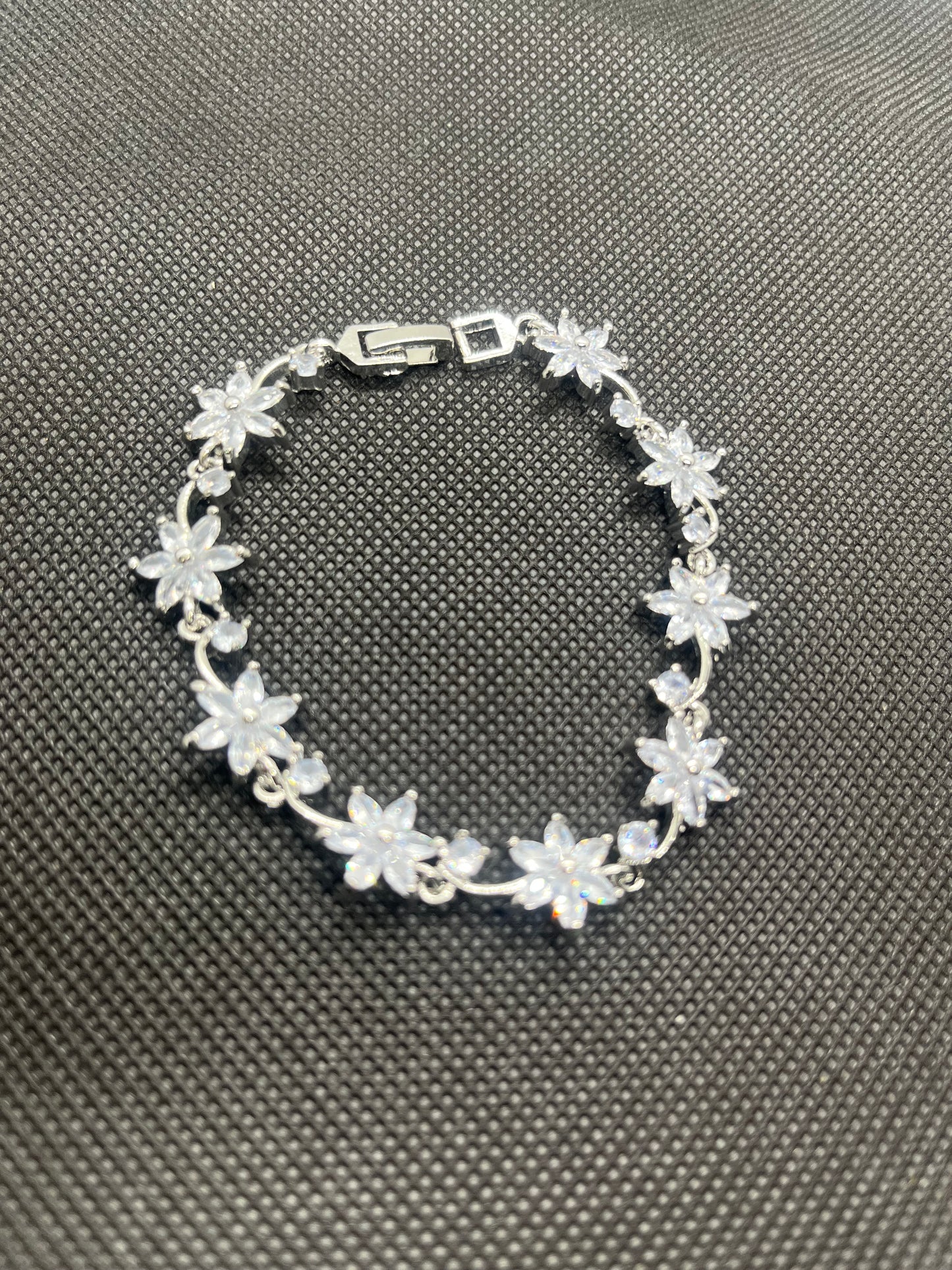 White Flower Silver Stone Bracelet