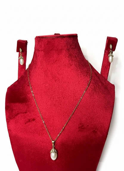 Radiant Frost Teardrop Necklace and Earrings Set