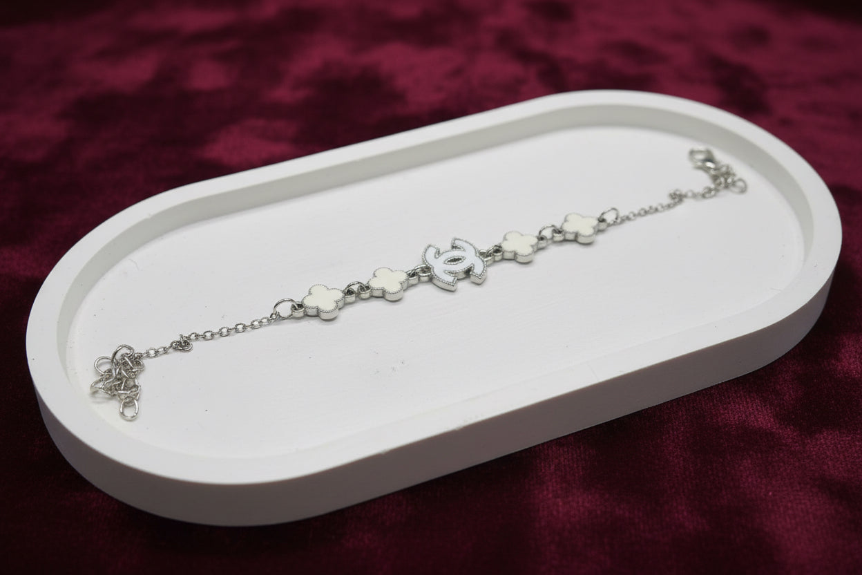 Four leave clover White Bracelet
